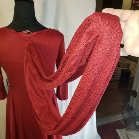 Signature by Robbie Bee Red Dress, Size M - Picture 5 of 7